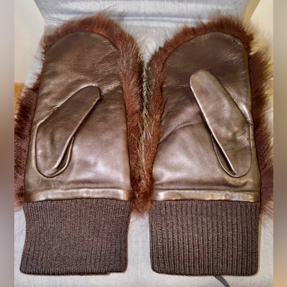 Fendi Luxurious Fur Mittens